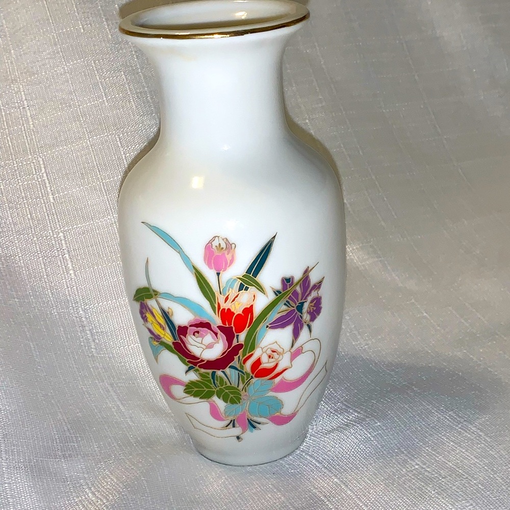 Japanese Vase Floral Plants Hand Painted Gold Trim Rosebuds Vintage